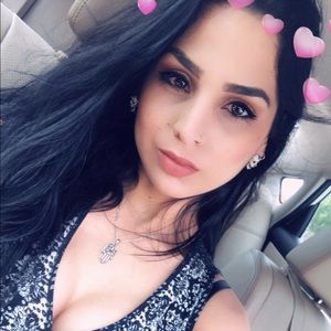 Meet your Posher, Melissa